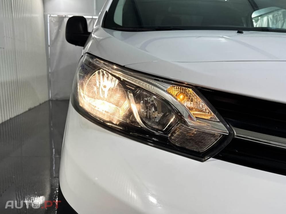 Toyota Proace Eletric 75kWh 136cv Business Line