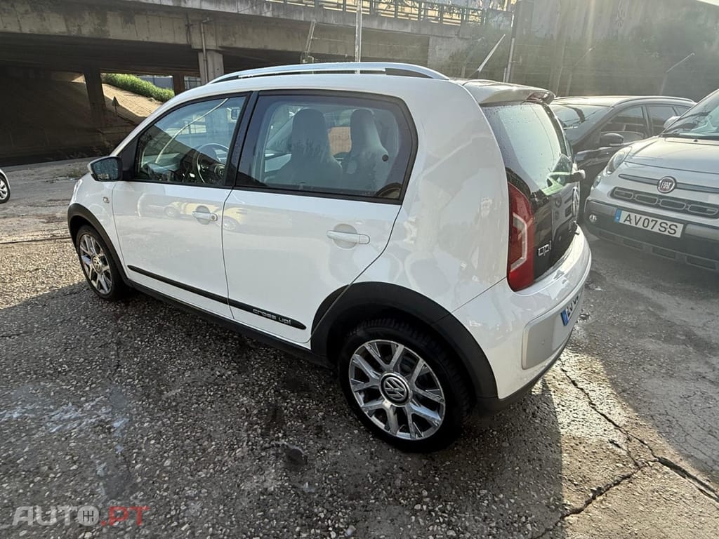 Volkswagen Cross Up! 1.0