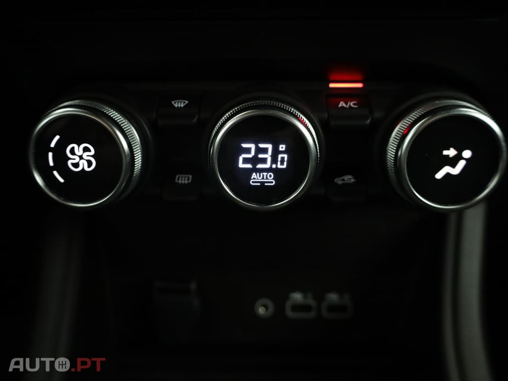 Renault Captur 1.0 TCe Techno Bi-Fuel