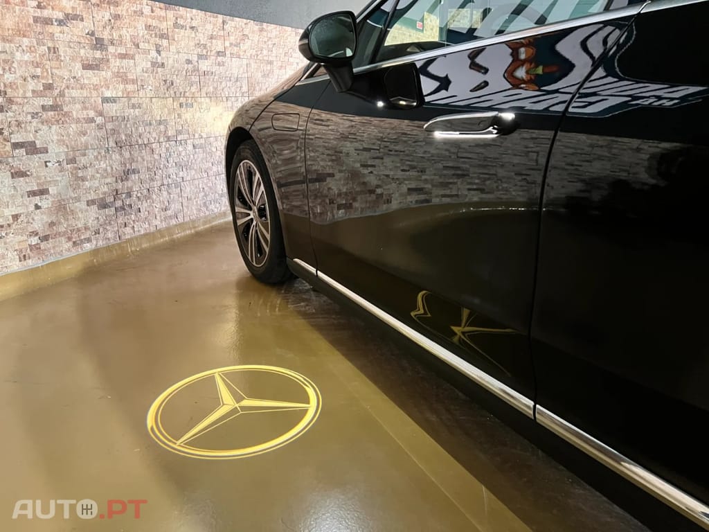 Mercedes-Benz EQE 300 Electric Art