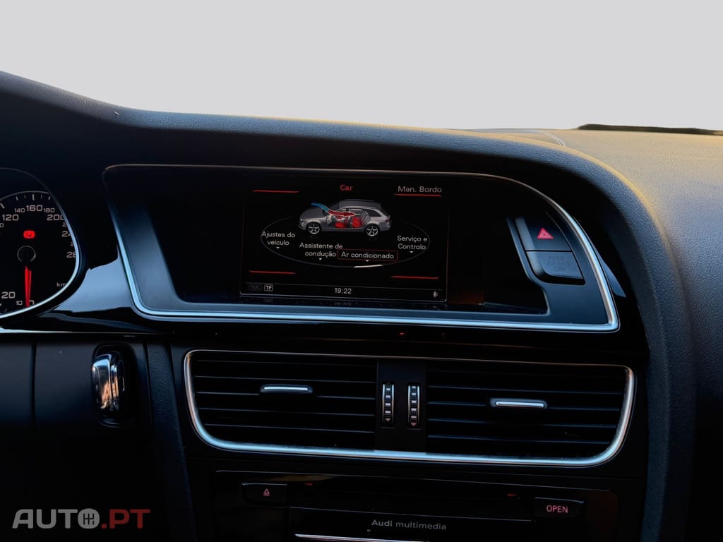 Audi A4 Avant 2.0 TDI SPORT S-TRONIC