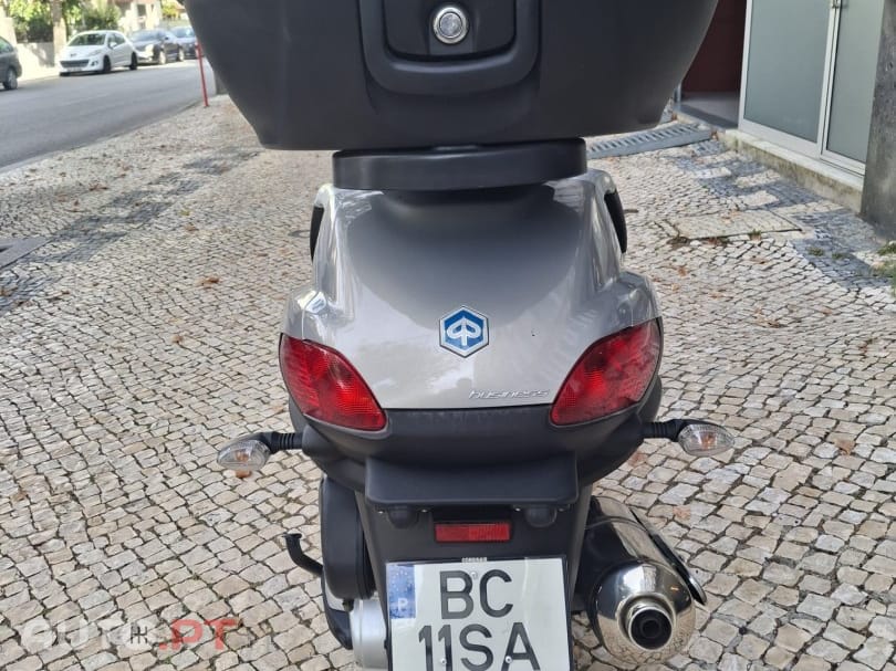 Piaggio MP3 500