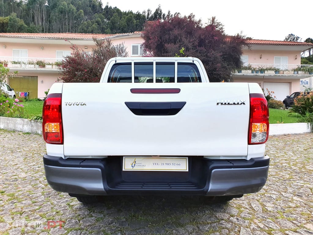 Toyota Hilux 2.4 D-4D 4WD CD CM