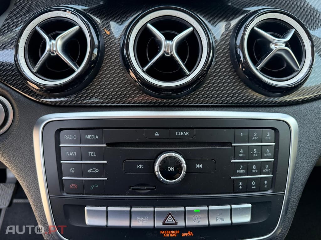 Mercedes-Benz GLA 180 AMG Line