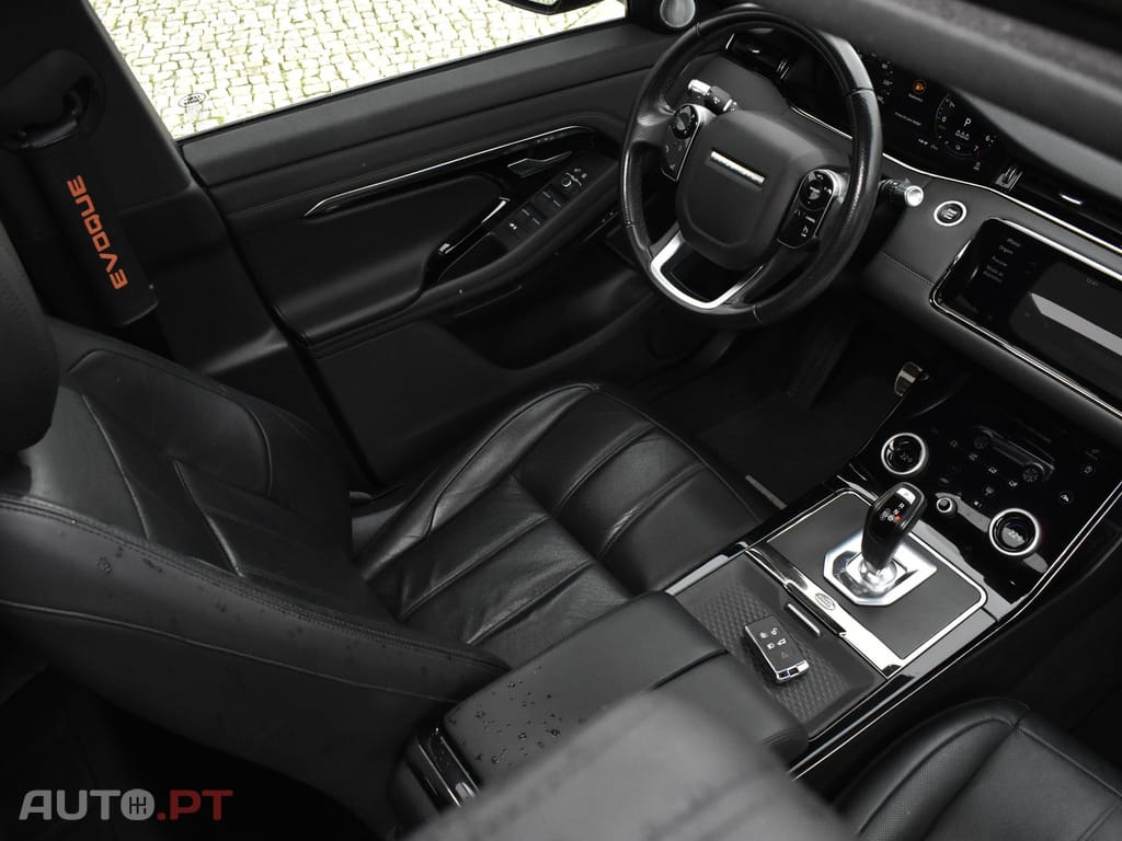Land Rover Evoque 1.5 P300e AWD R-Dynamic SE Auto