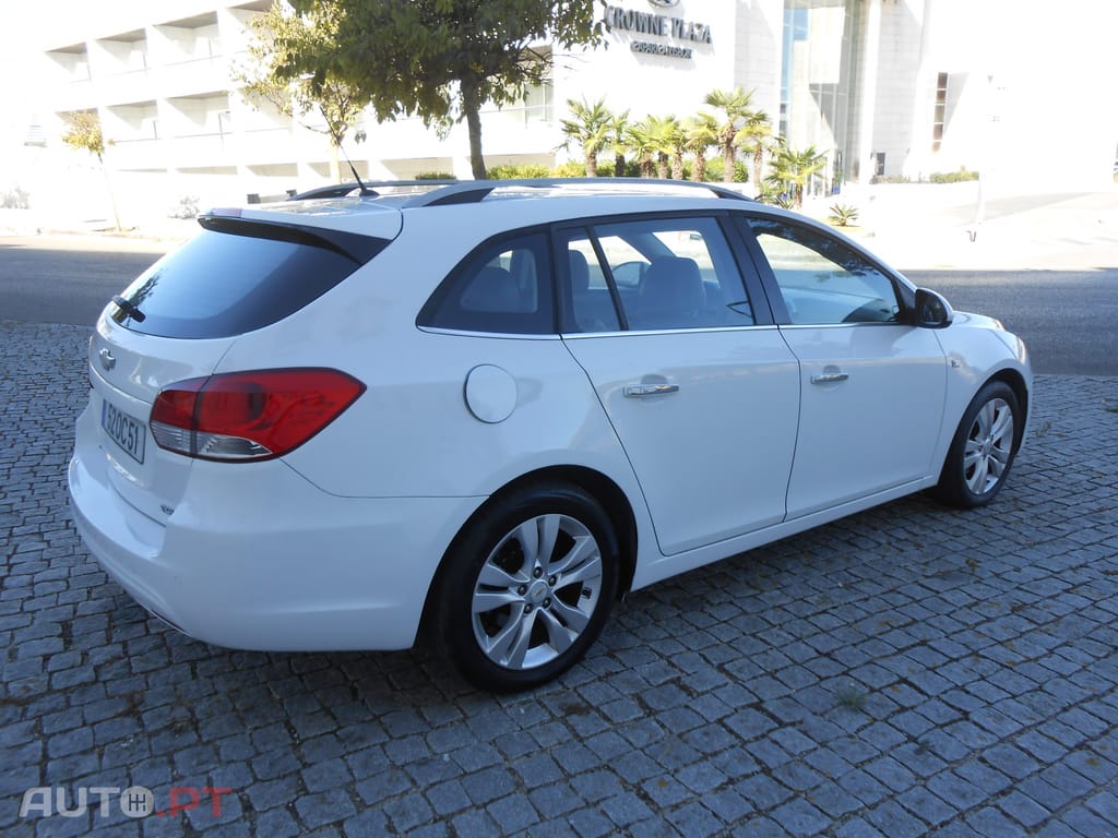 Chevrolet Cruze SW 1.7 VCDI LT