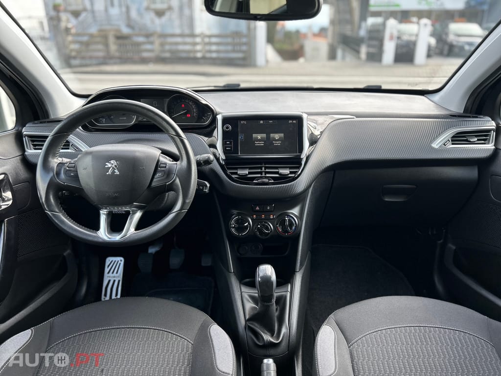 Peugeot 208 1.6 BlueHDi Style