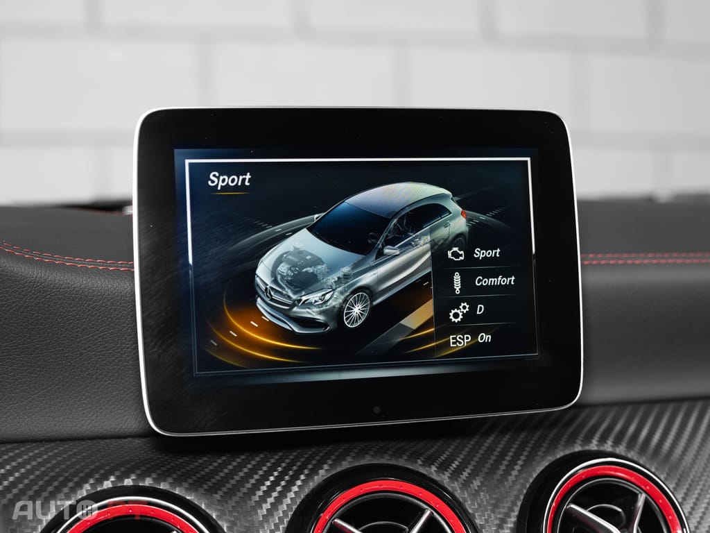 Mercedes-Benz A 45 AMG 4Matic Speedshift 7G-DCT