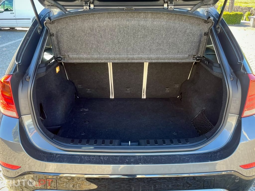 BMW X1 x drive auto