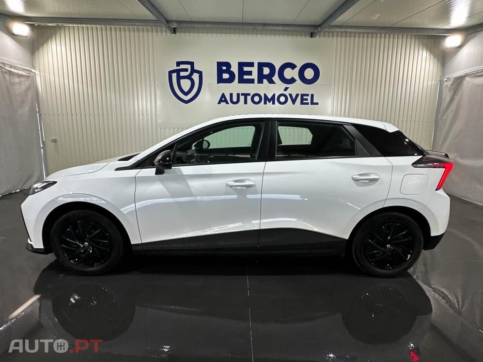 MG MG4 51 kWh Standard