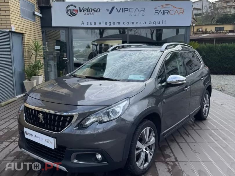 Peugeot 2008 1.2 PureTech Crossway