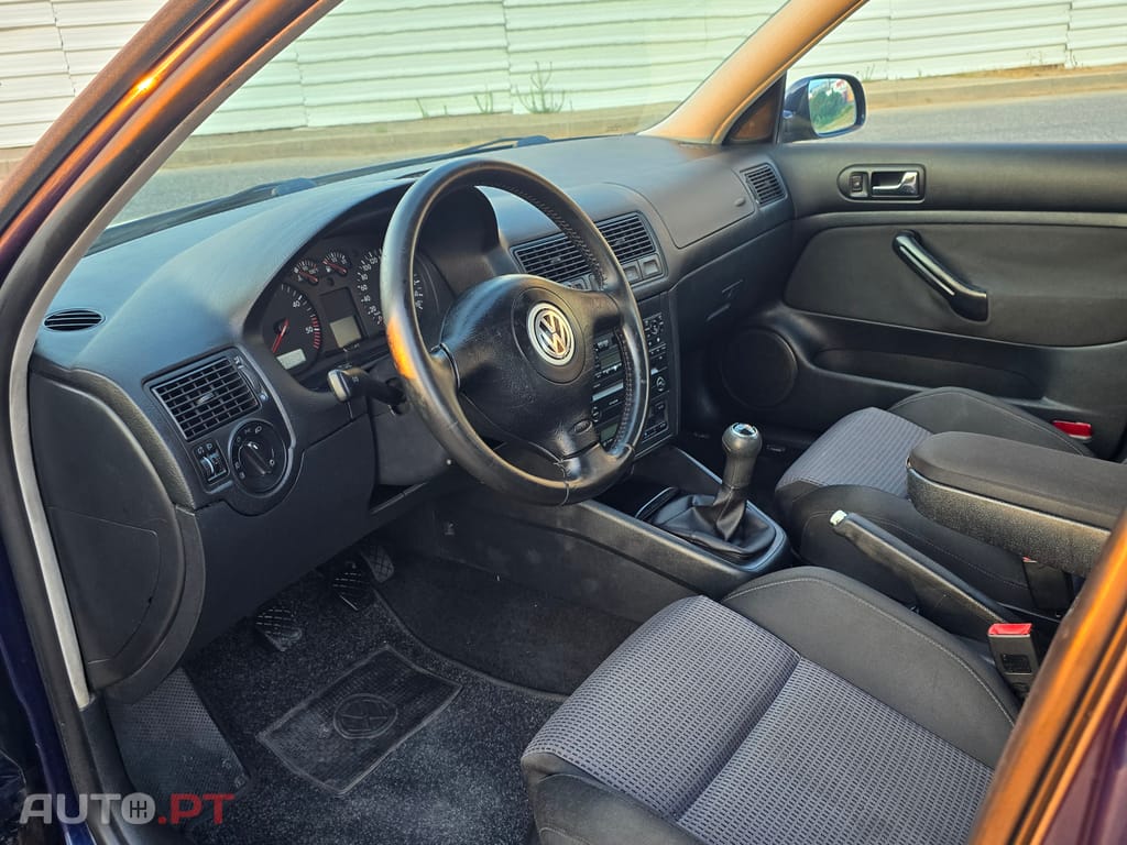 Volkswagen Golf 1.9 TDI Highline 130CV