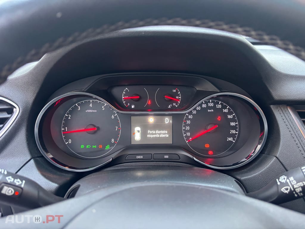 Opel Grandland (X) 1.2 T Design & Tech AT