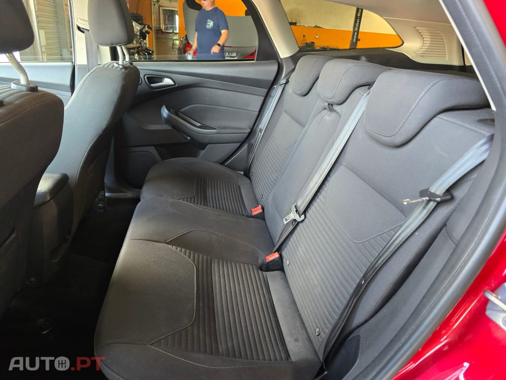 Ford Focus SW 1.0 SCTi Titanium