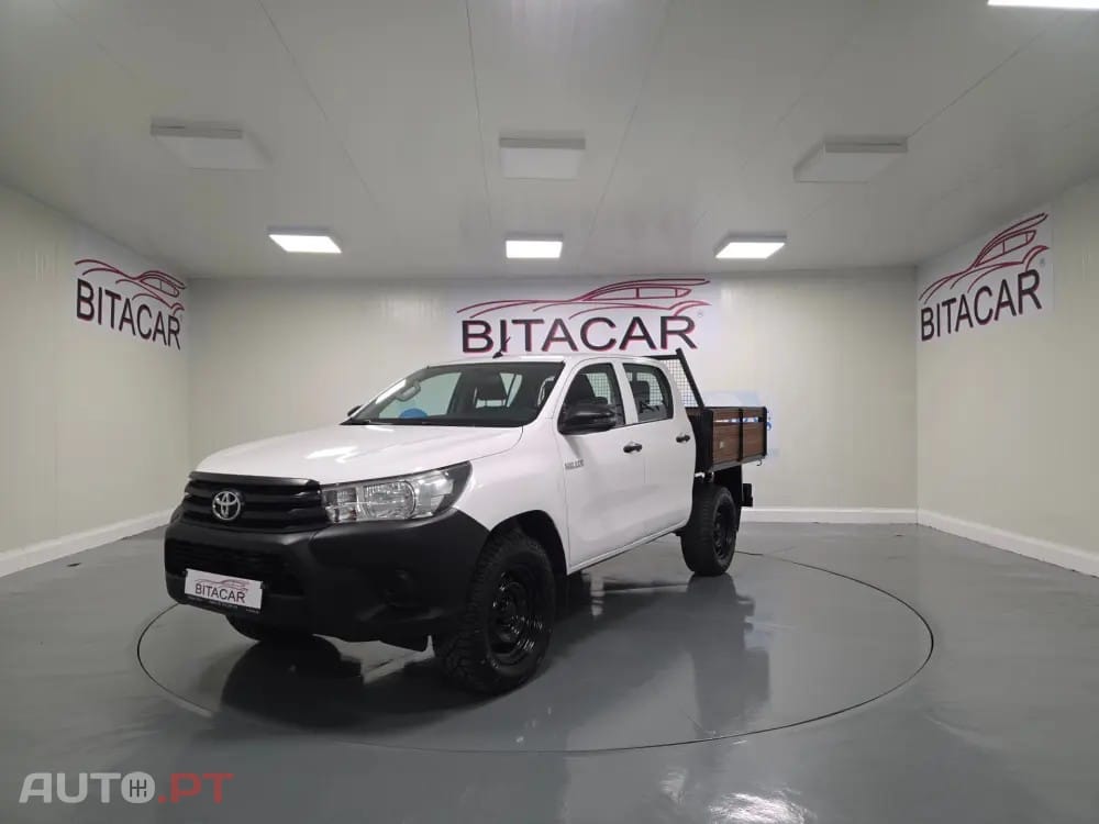 Toyota Hilux 2.4 D-4D 4WD CD CH
