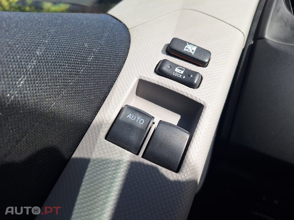 Toyota Yaris 1.0 VVT-i Sol High Pack