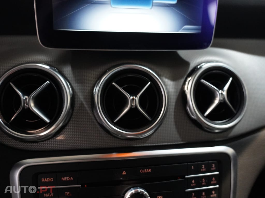 Mercedes-Benz GLA 180 d