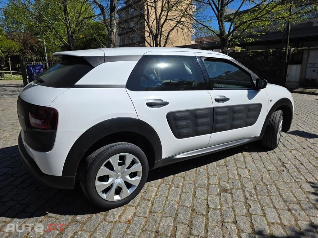 Citroën C4 Cactus PureTech 82 Feel — fotografia 5