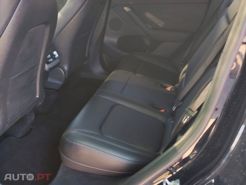 Tesla Model Y Tração Traseira