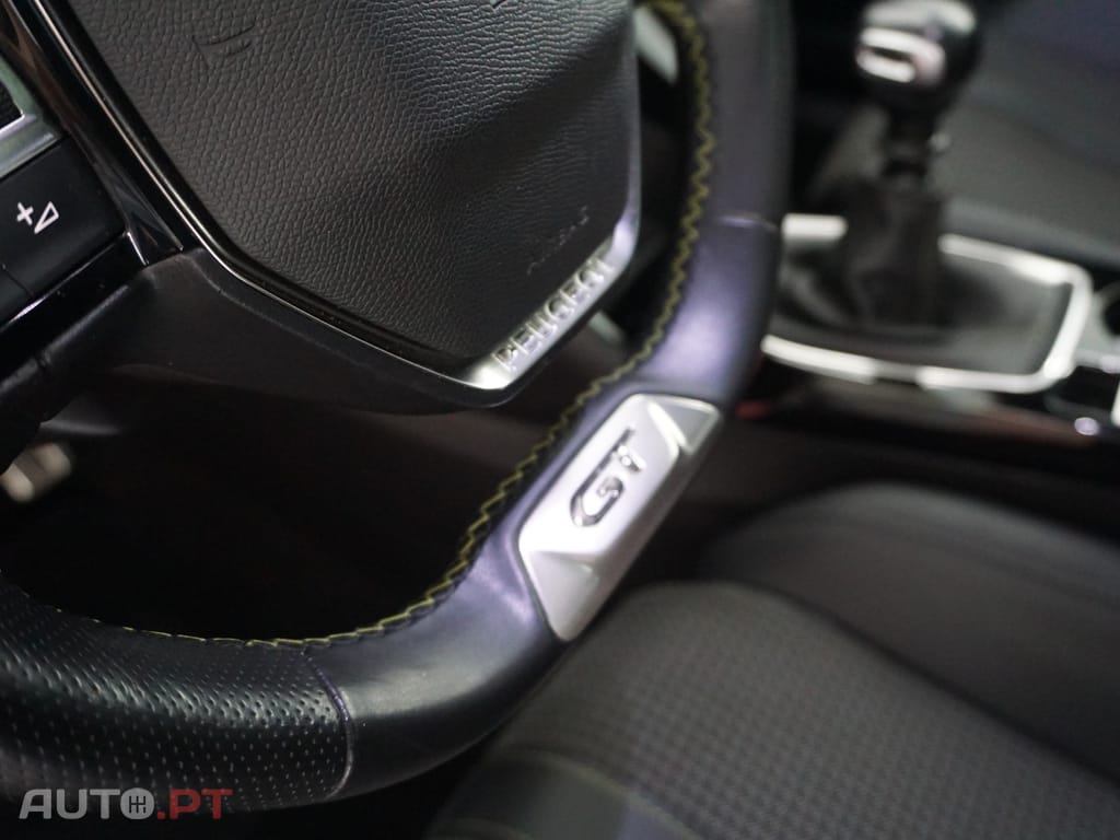 Peugeot 2008 1.2 PureTech GT Line