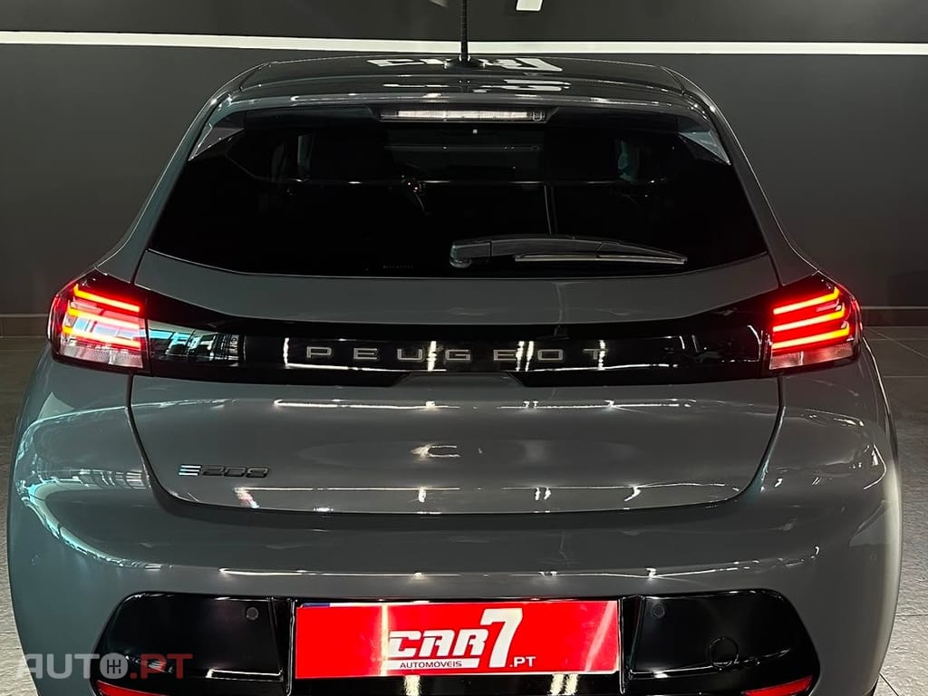 Peugeot E-208 50 kWh Allure Pack