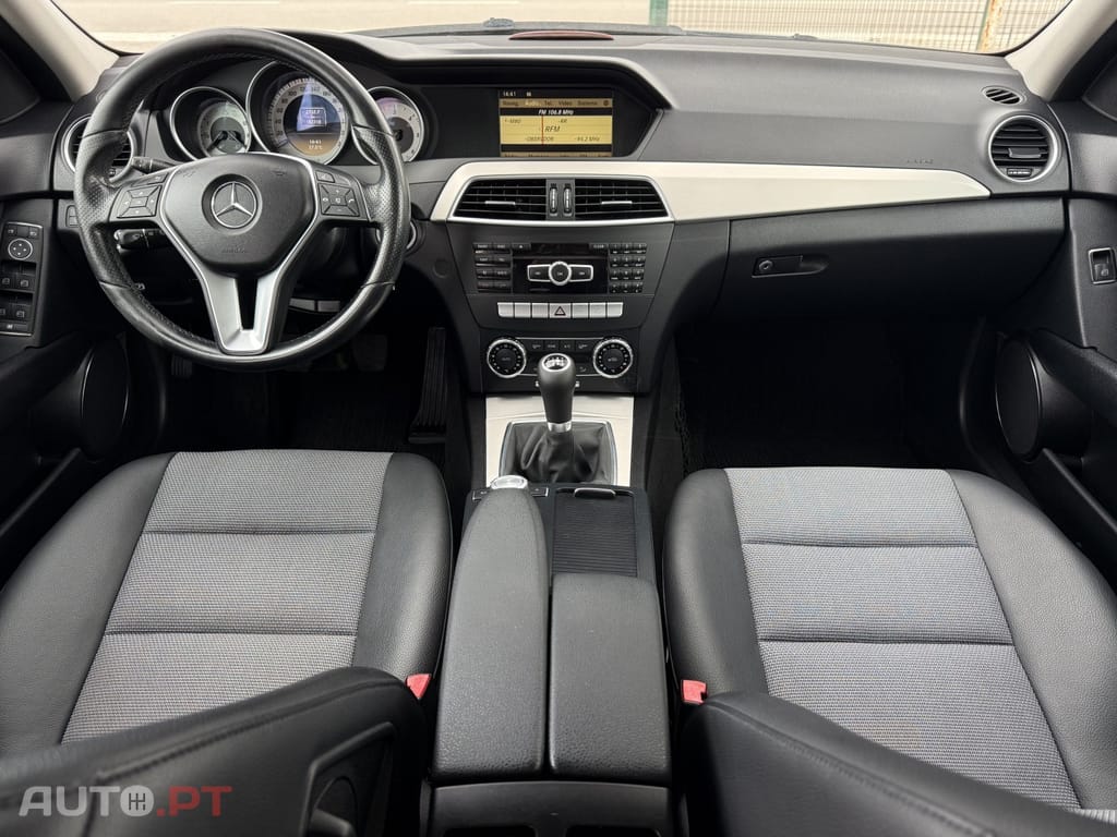 Mercedes-Benz C 200 CDI Avantgarde — fotografia 9