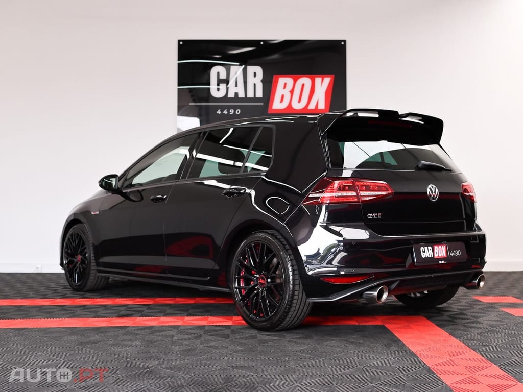Volkswagen Golf 2.0 TSI GTI DSG