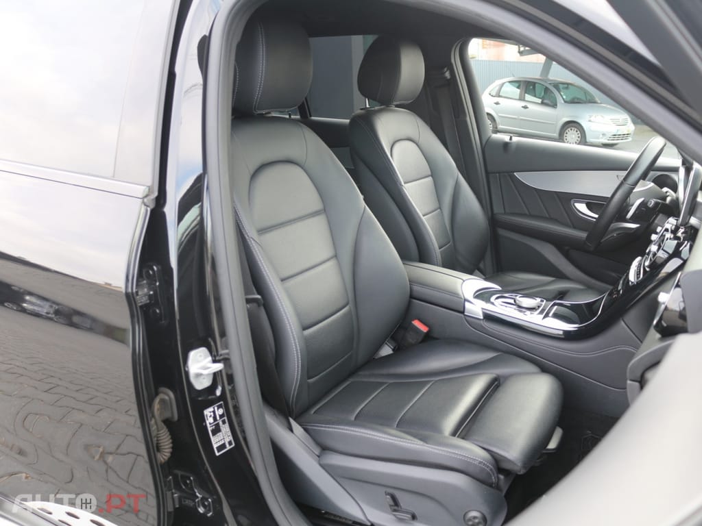 Mercedes-Benz GLC 220 D 4 Matic AMG Pack Night