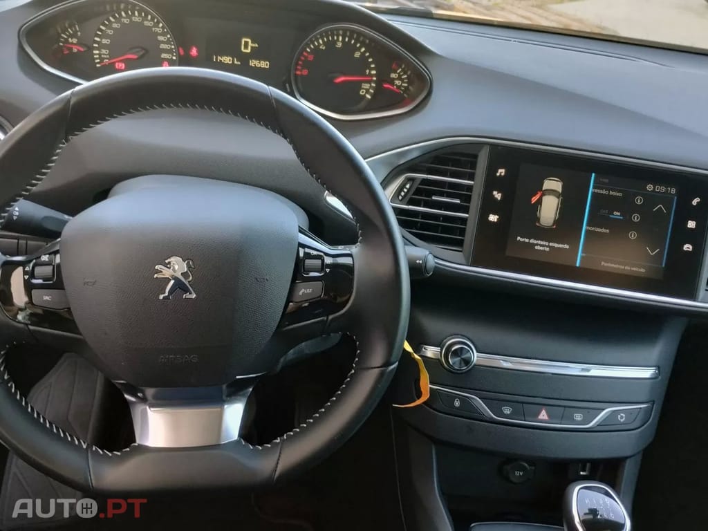 Peugeot 308 1.5 BlueHDi Business Line