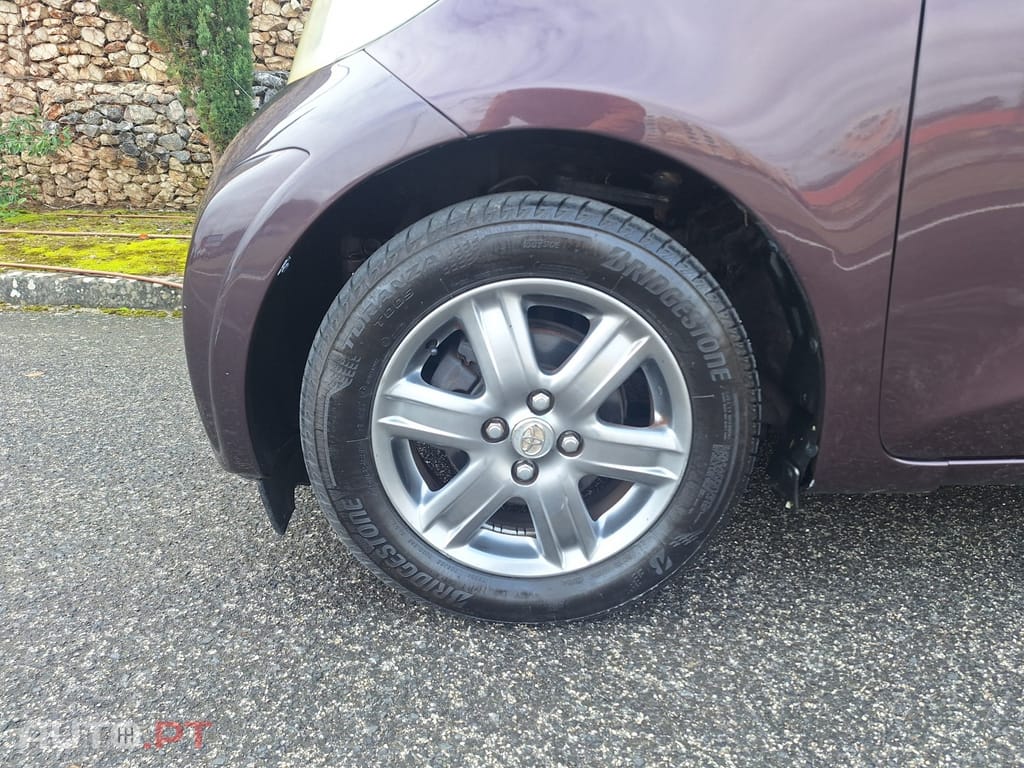 Toyota iQ 1.0 VVT-i 2