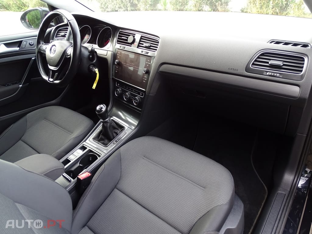 Volkswagen Golf 1.0 TSI Confortline