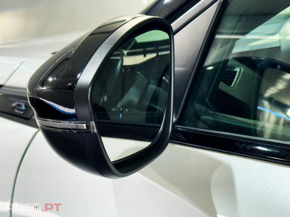 Peugeot E-2008 50 kWh GT Pack