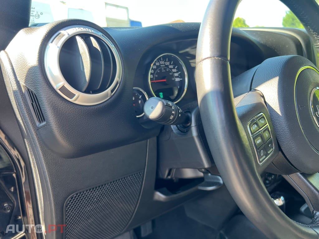 Jeep Wrangler 2.8 CRD Sahara AT