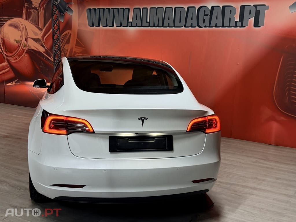 Tesla Model 3 Tração Traseira Premium