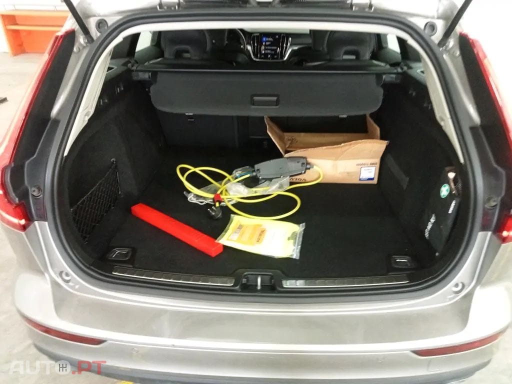 Volvo V60 2.0 T8 AWD TE Momentum