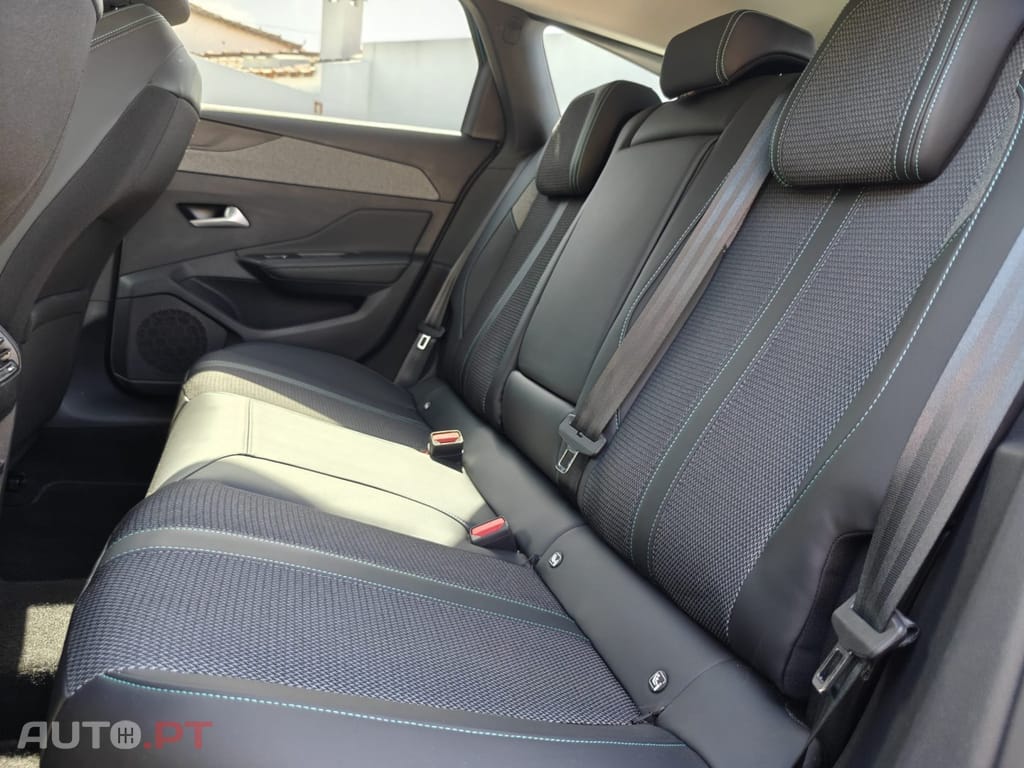 Peugeot 308 SW 1.2 PureTech Allure Full LED EAT8