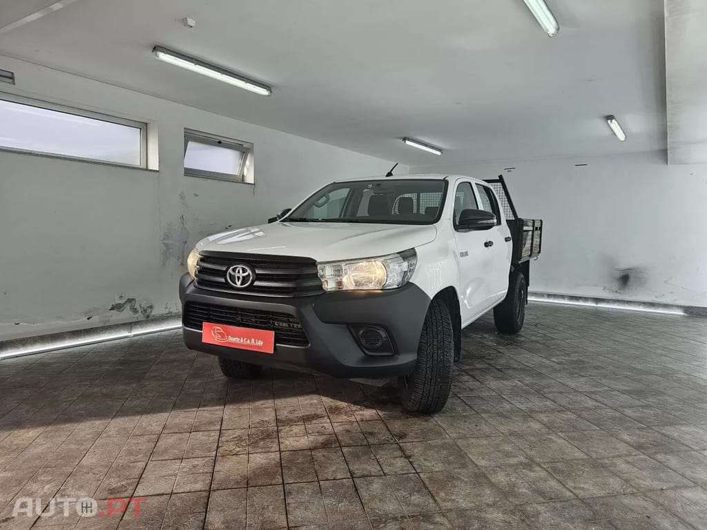 Toyota Hilux 2.4 D-4D 4WD CD CM