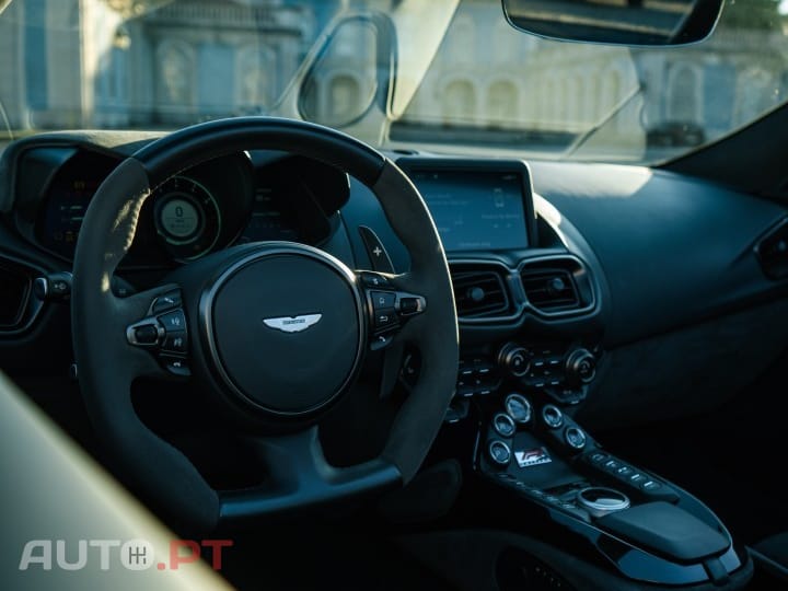 Aston Martin Vantage Roadster V8 F1 Edition