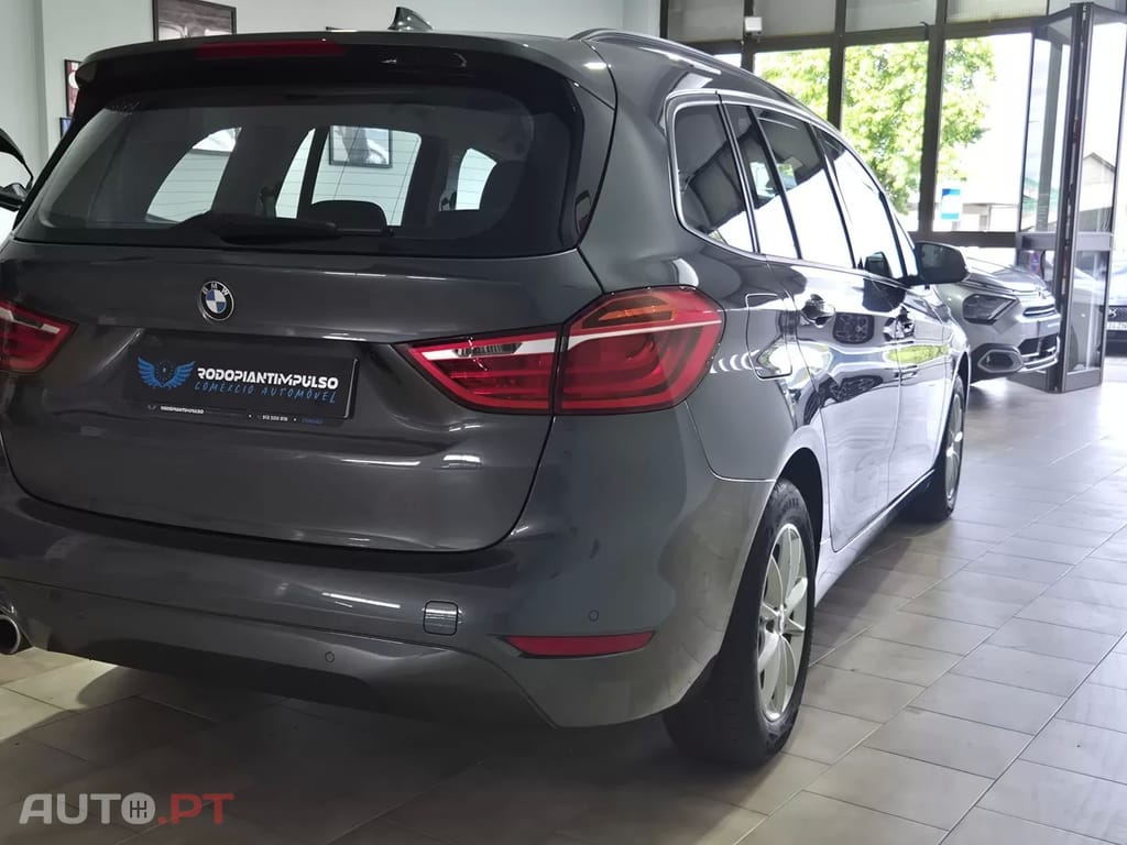 BMW 216 d Advantage Auto — fotografia 5
