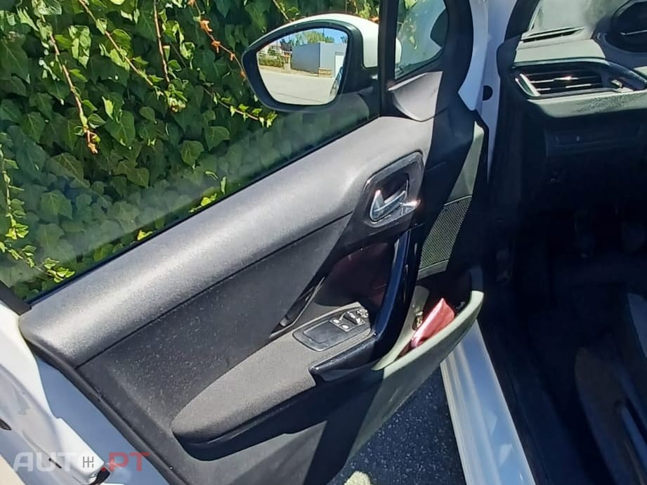 Peugeot 208 Active