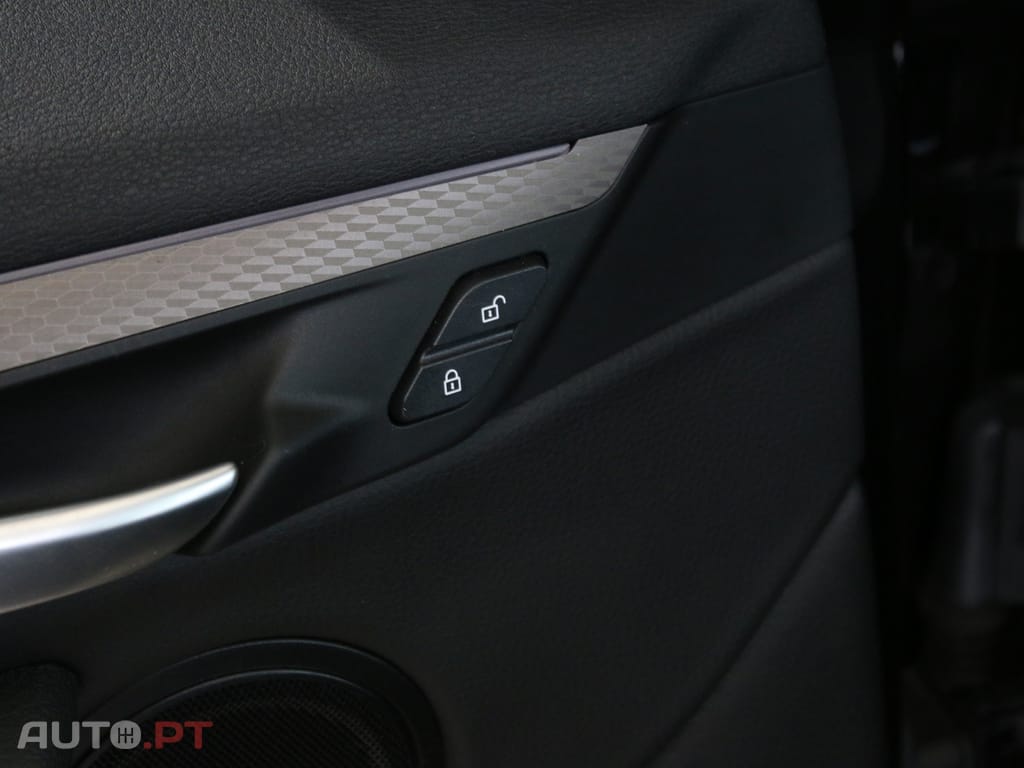 BMW X2 25 e xDrive Pack M