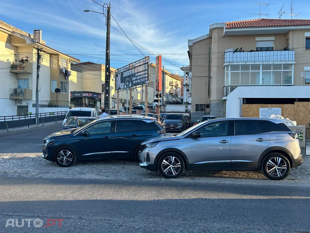 Peugeot 3008 1.6 Hybrid Allure e-EAT8