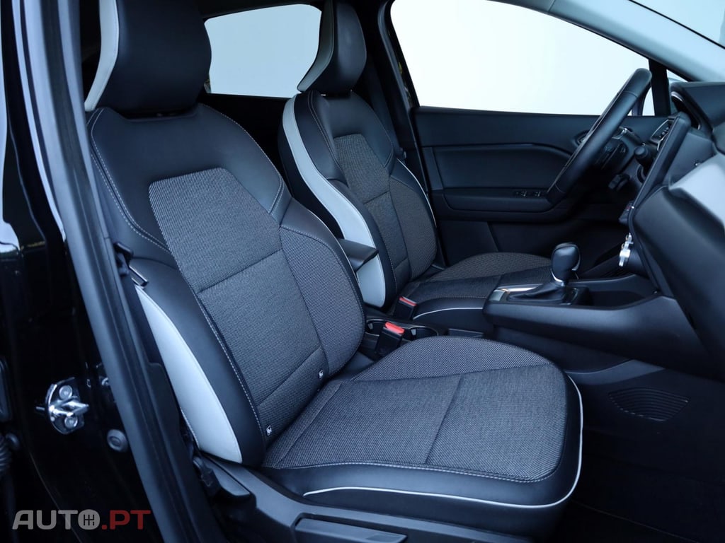 Renault Captur 1.3 TCe Intens EDC