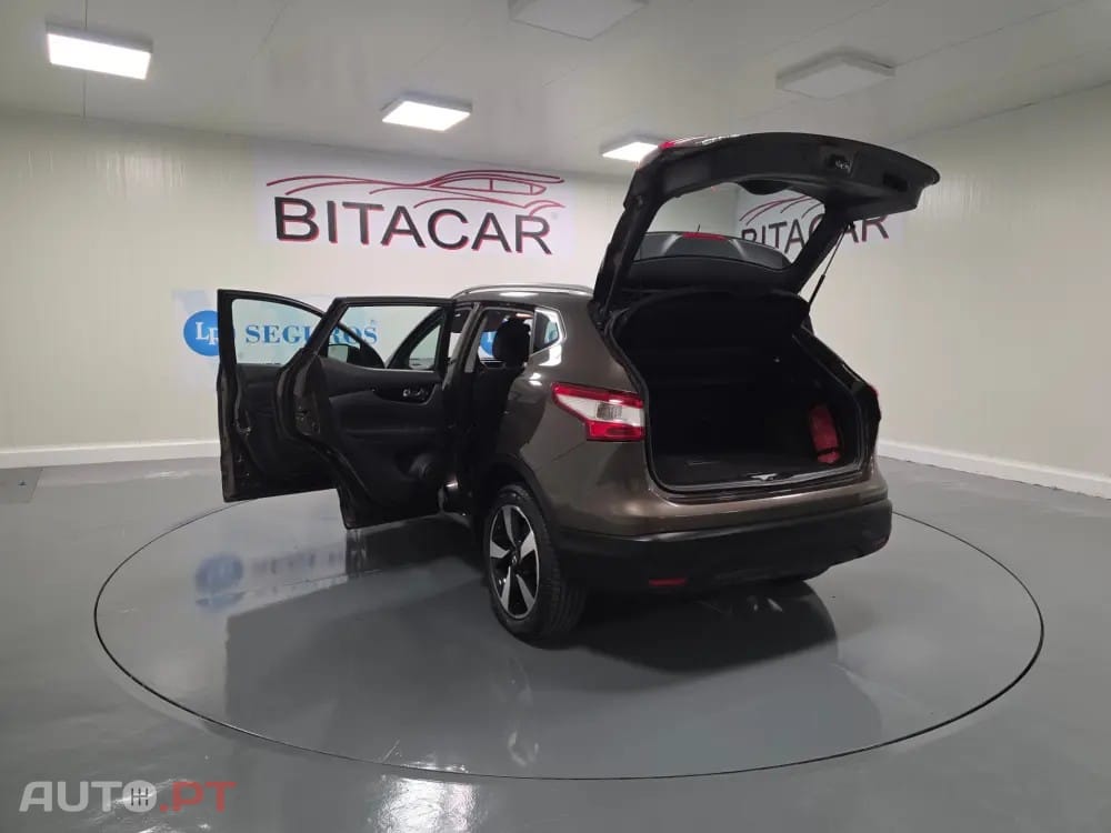 Nissan Qashqai 1.5 dCi N-Connecta Led