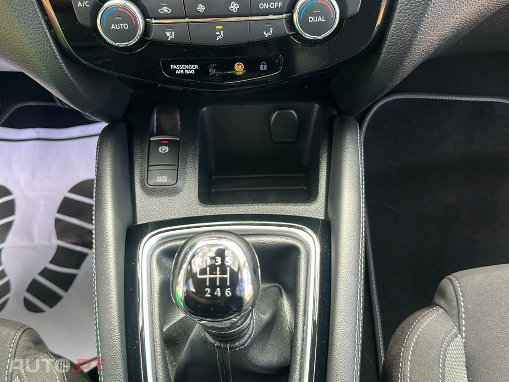 Nissan Qashqai 1.2 DIG-T N-Connecta