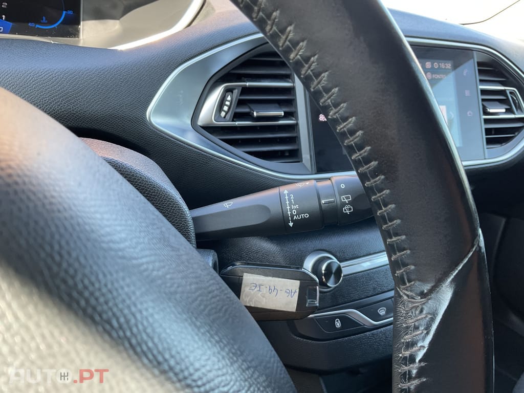 Peugeot 308 1.5 BlueHDi Allure