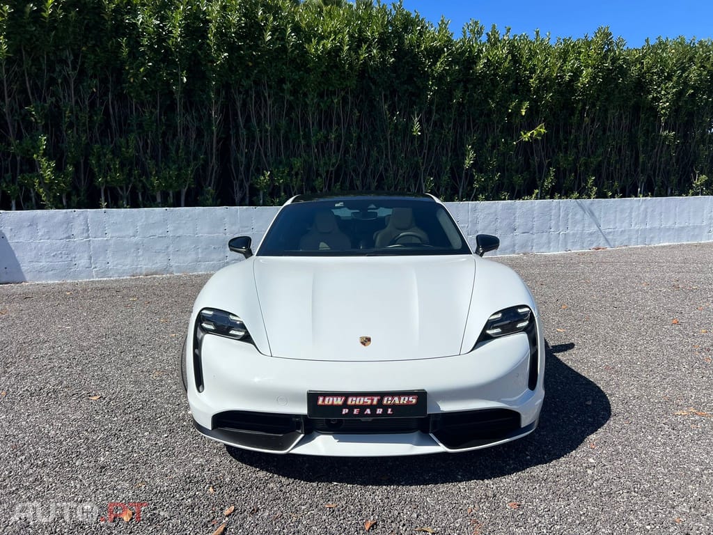 Porsche Taycan Turbo