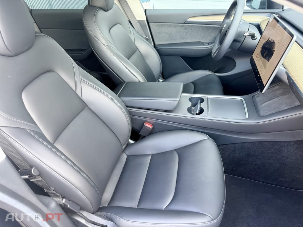 Tesla Model 3 Standard Range Plus RWD