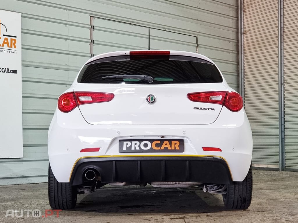 Alfa Romeo Giulietta 1.6 JTDm Sport J18 TCT