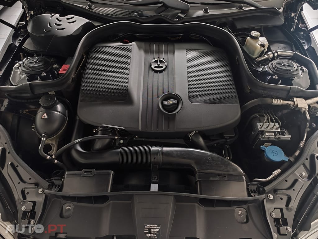 Mercedes-Benz E 250 CDi Avantgarde BlueEfficiency Auto.
